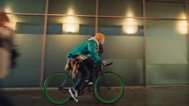 Video Reference: Bicycle, Wheel, Tire, Land vehicle, Bicycles--Equipment and supplies, Bicycle wheel, Bicycle tire, Bicycle frame, Vehicle, Bicycle wheel rim