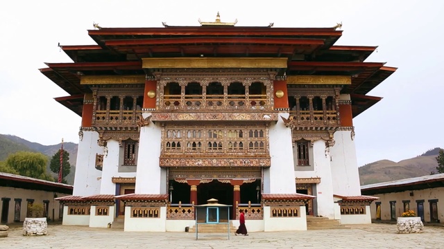 Video Reference: Sky, Chinese architecture, Facade, Temple, Leisure, Pagoda, House, Building, Window, Travel