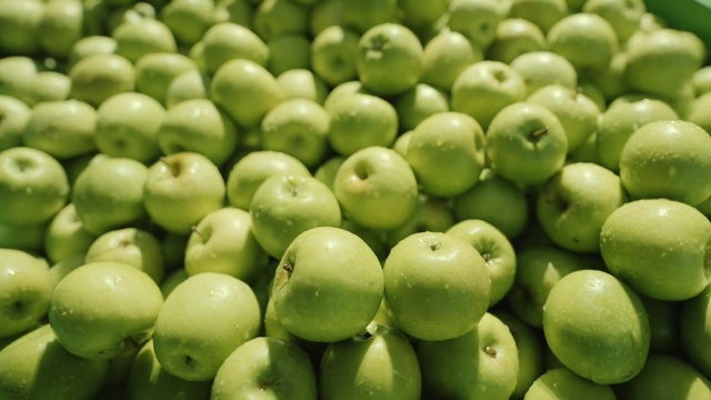 Video Reference: Food, Plant, Fruit, Green, Seedless fruit, Natural foods, Ingredient, Terrestrial plant, Rangpur, Legume family