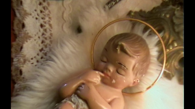 Video Reference: Cheek, Eyebrow, Eyelash, Toy, Ear, Iris, Fawn, Doll, Bathing, Happy