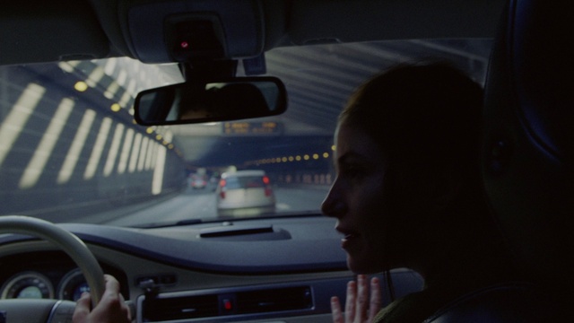 Video Reference: Mirror, Car, Hand, Vehicle, Automotive mirror, Automotive lighting, Automotive design, Black, Rear-view mirror, Lighting