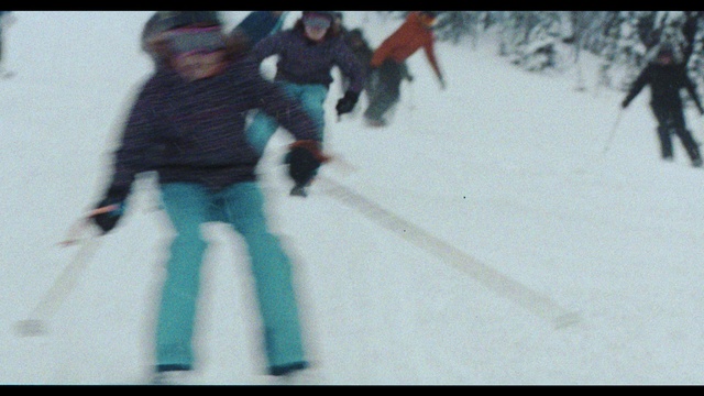 Video Reference: Gesture, Snow, Tints and shades, Slope, Recreation, Electric blue, Winter, Fun, Shadow, Leisure