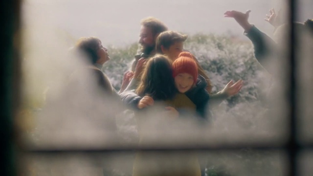 Video Reference: Happy, Gesture, Flash photography, Grass, Adaptation, T-shirt, Fun, Leisure, People in nature, Event