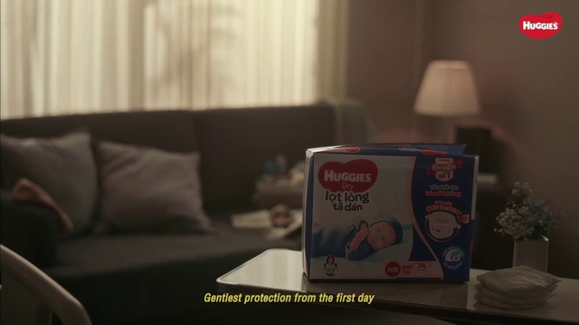 Video Reference: Couch, Comfort, Gadget, Flooring, Audio equipment, Room, Table, Font, Pillow, Carmine