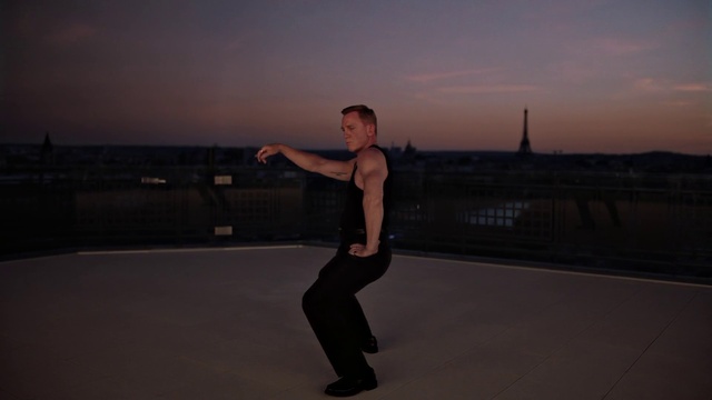 Video Reference: Sky, Active pants, Flash photography, Dance, Performing arts, Entertainment, Knee, sweatpant, Sportswear, Balance