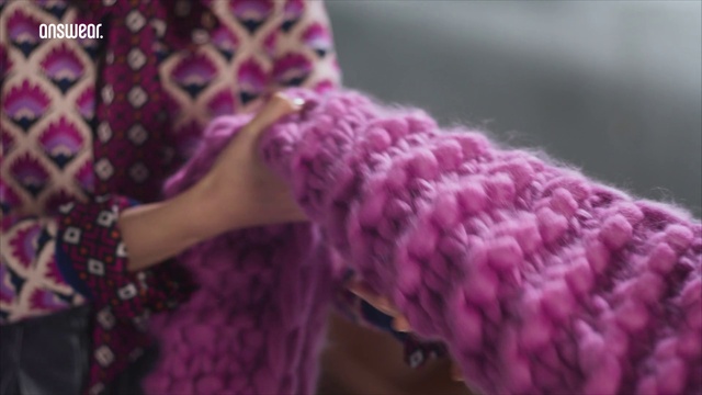 Video Reference: Purple, Plant, Gesture, Petal, Pink, Violet, Headgear, Magenta, Event, Fashion accessory