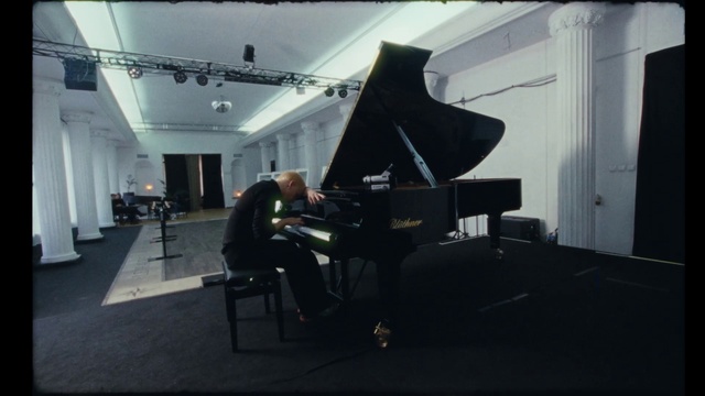 Video Reference: Musical instrument, Keyboard, Piano, Musical keyboard, Building, Pianist, Musical instrument accessory, Organist, Art, Digital piano