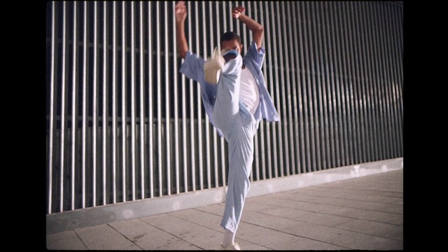 Video Reference: Leg, Flash photography, Dance, Entertainment, Performing arts, Choreography, Sportswear, Fashion design, Waist, Happy