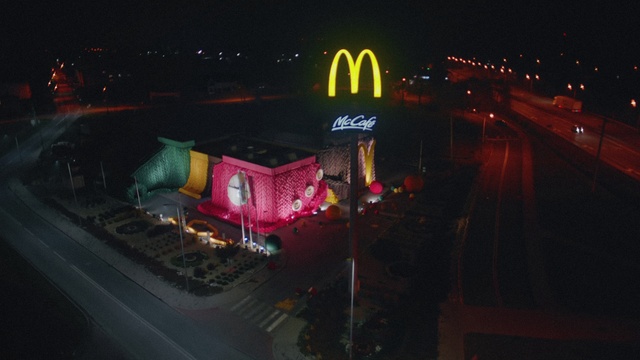 Video Reference: Automotive lighting, Electricity, Asphalt, City, Road, Midnight, Metropolitan area, Road surface, Building, Event