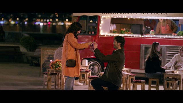 Video Reference: Flash photography, Entertainment, Event, Fun, Chair, Leisure, Conversation, Sitting, Night, Performing arts