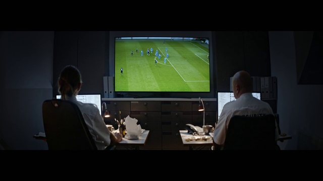 Video Reference: Computer, Output device, Plant, Soccer, Television set, Flat panel display, Gadget, Table, Communication Device, Computer monitor accessory