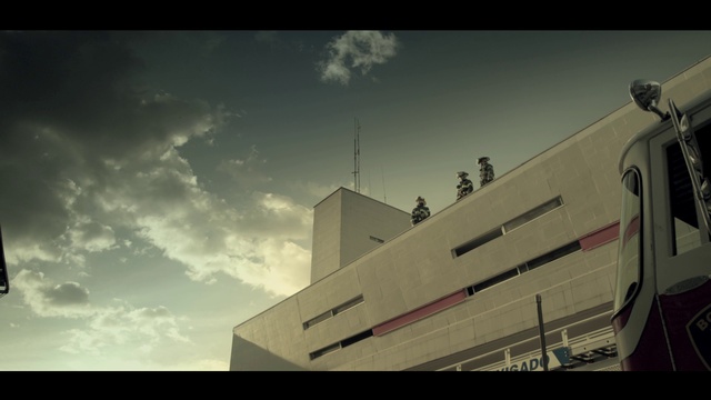 Video Reference: Cloud, Sky, Atmosphere, Vehicle, Window, Building, Atmospheric phenomenon, Automotive lighting, Naval architecture, Tints and shades