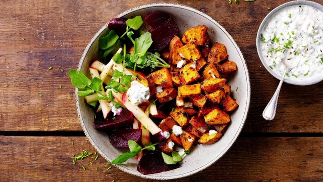 Video Reference: Food, Tableware, Plate, Ingredient, Dishware, Recipe, Leaf vegetable, Plant, Cuisine, Dish