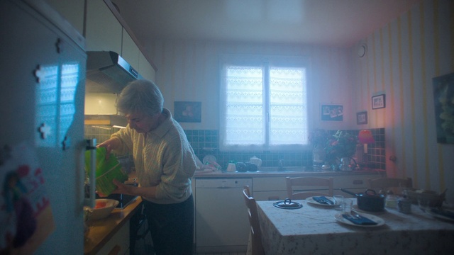 Video Reference: Window, Cabinetry, Interior design, Kitchen, Countertop, Glass, Cooktop, House, Cooking, Room