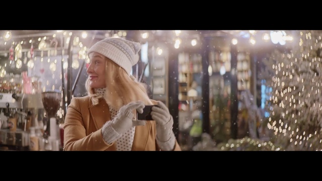 Video Reference: Cap, Flash photography, Street fashion, Happy, Hat, Fun, Midnight, Event, City, Winter