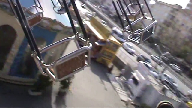 Video Reference: Automotive lighting, Automotive tire, Bicycle tire, Motor vehicle, Automotive design, Rim, Automotive exterior, Headlamp, Bicycle part, Fender